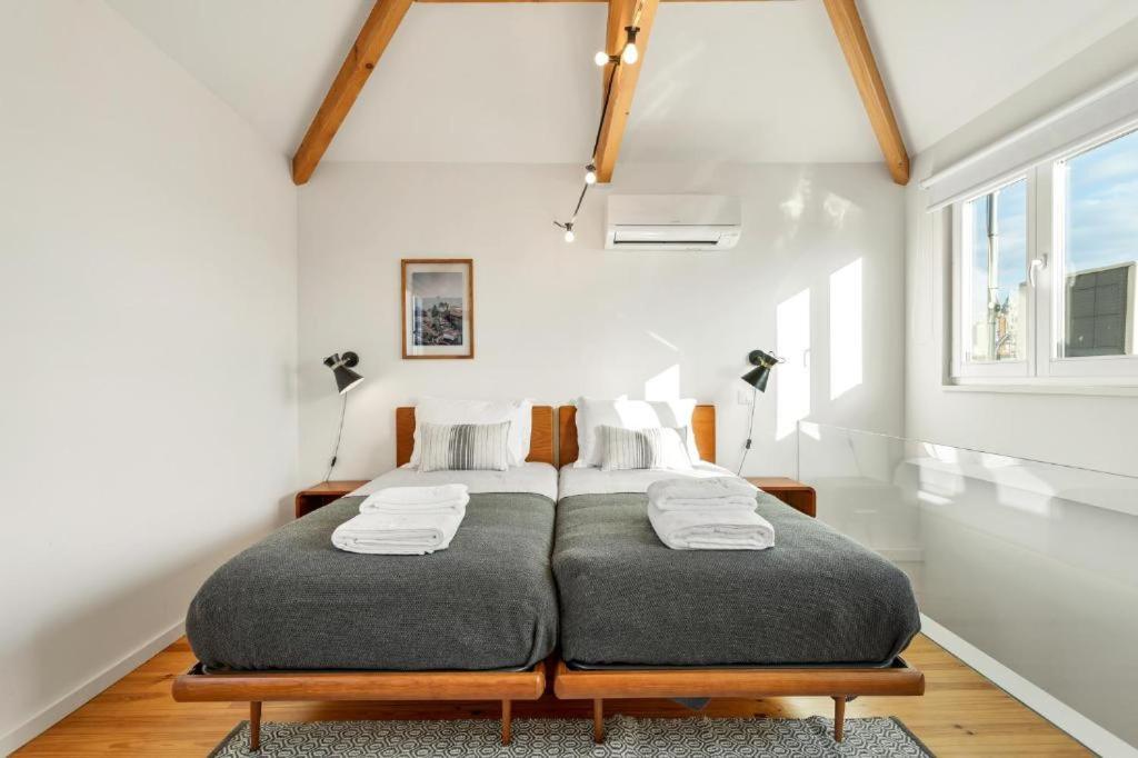 Host Wise - Lovely Shinny Flats With Balcony - Clerigos Порто Екстериор снимка