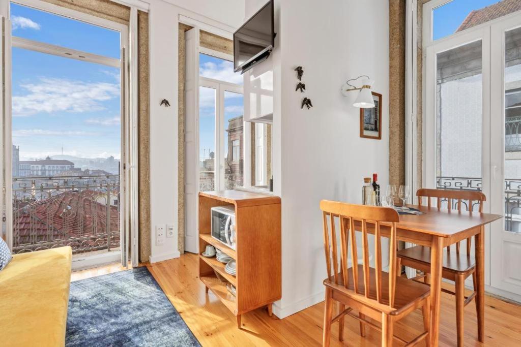Host Wise - Lovely Shinny Flats With Balcony - Clerigos Порто Екстериор снимка
