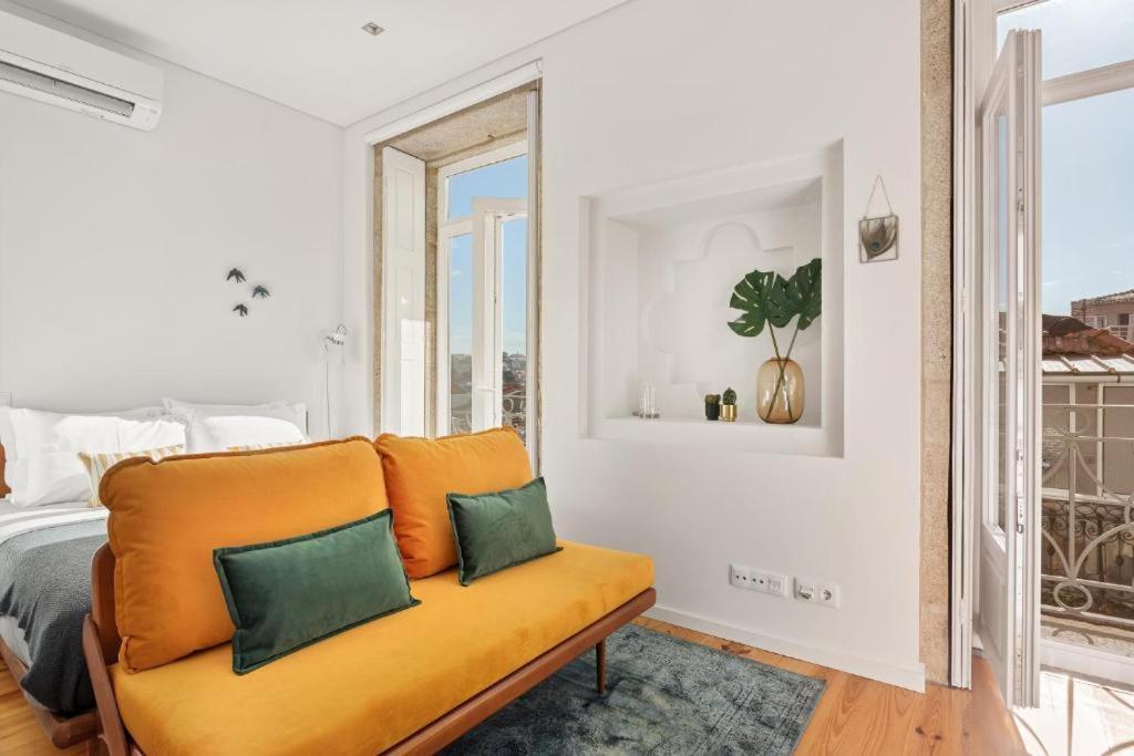 Host Wise - Lovely Shinny Flats With Balcony - Clerigos Порто Екстериор снимка