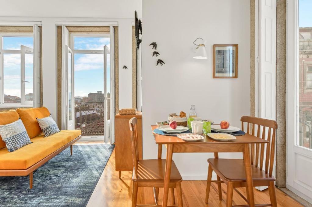 Host Wise - Lovely Shinny Flats With Balcony - Clerigos Порто Стая снимка